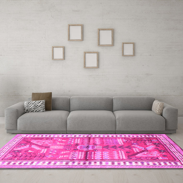 Machine Washable Animal Pink Traditional Rug in a Living Room, wshtr191pnk