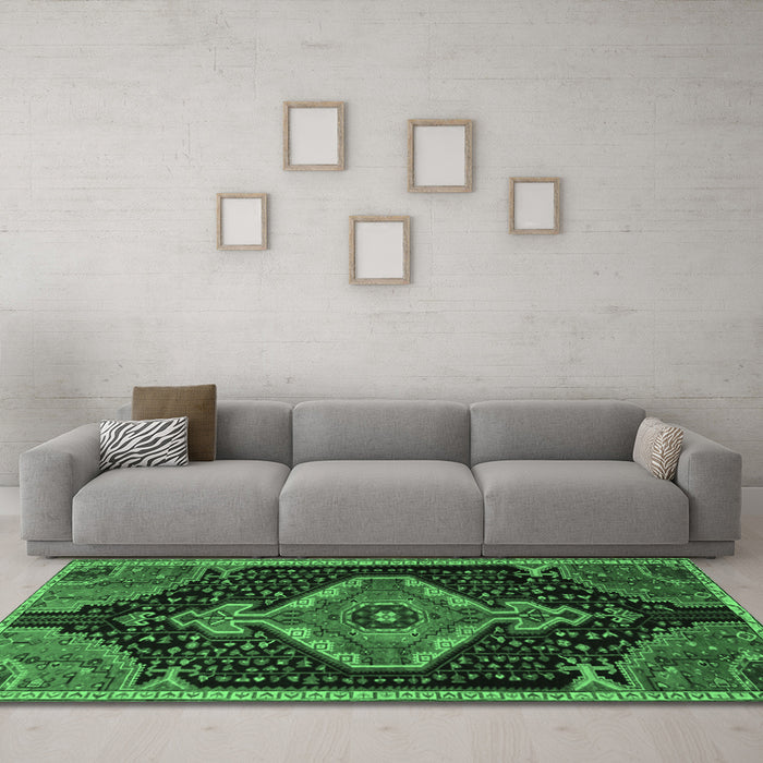 Machine Washable Persian Emerald Green Traditional Area Rugs in a Living Room,, wshtr1924emgrn