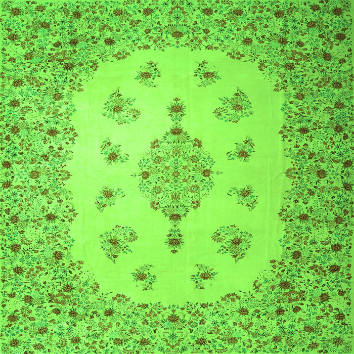 Serging Thickness of Medallion Green Traditional Rug, tr1927grn