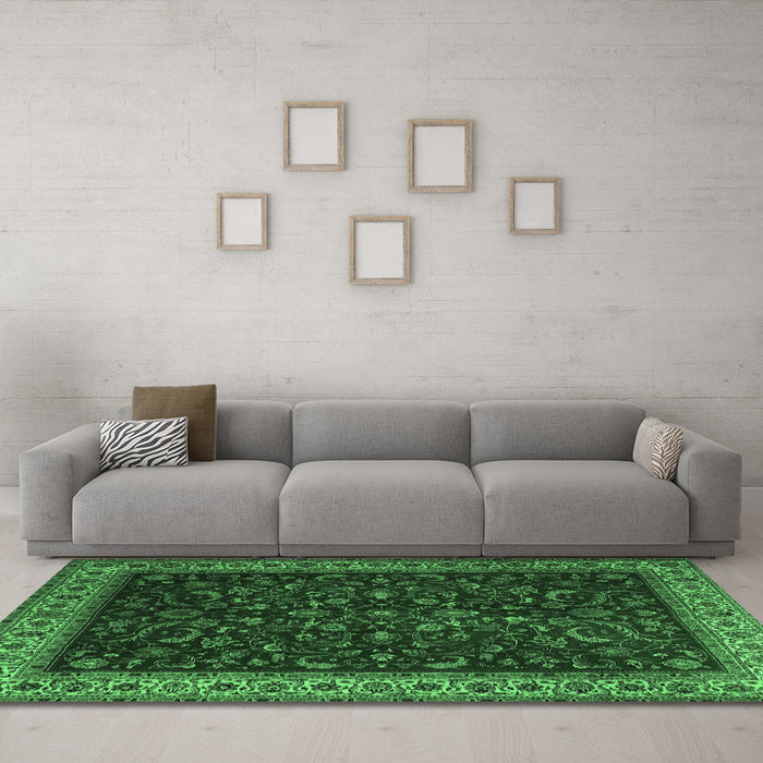 Machine Washable Persian Emerald Green Traditional Area Rugs in a Living Room,, wshtr1928emgrn