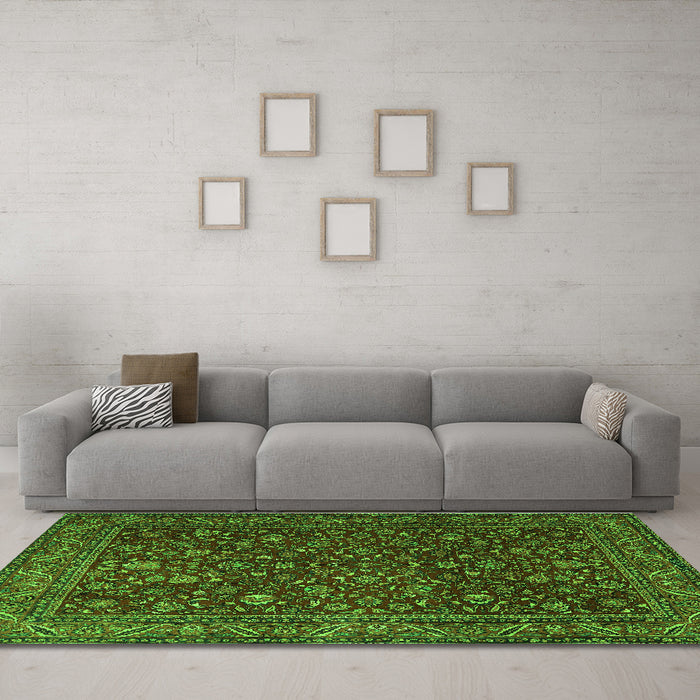 Machine Washable Persian Green Traditional Area Rugs in a Living Room,, wshtr1930grn