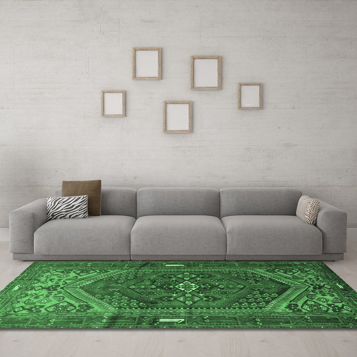 Machine Washable Persian Emerald Green Traditional Area Rugs in a Living Room,, wshtr1933emgrn
