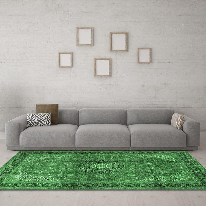Machine Washable Medallion Emerald Green Traditional Area Rugs in a Living Room,, wshtr1934emgrn