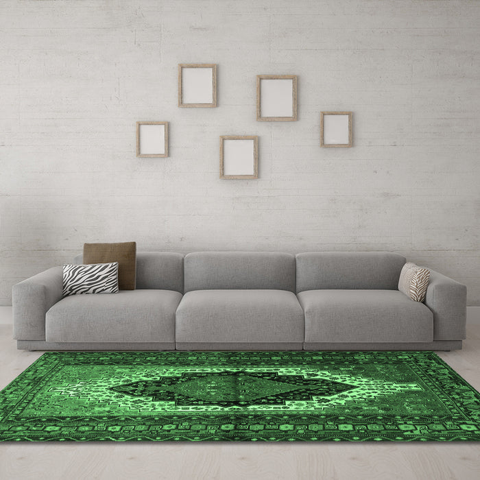 Machine Washable Persian Emerald Green Traditional Area Rugs in a Living Room,, wshtr1937emgrn