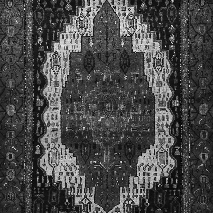 Serging Thickness of Machine Washable Persian Gray Traditional Rug, wshtr1939gry