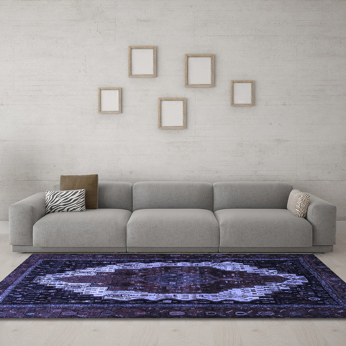 Machine Washable Persian Blue Traditional Rug in a Living Room, wshtr1939blu