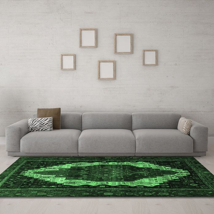 Machine Washable Persian Emerald Green Traditional Area Rugs in a Living Room,, wshtr1939emgrn
