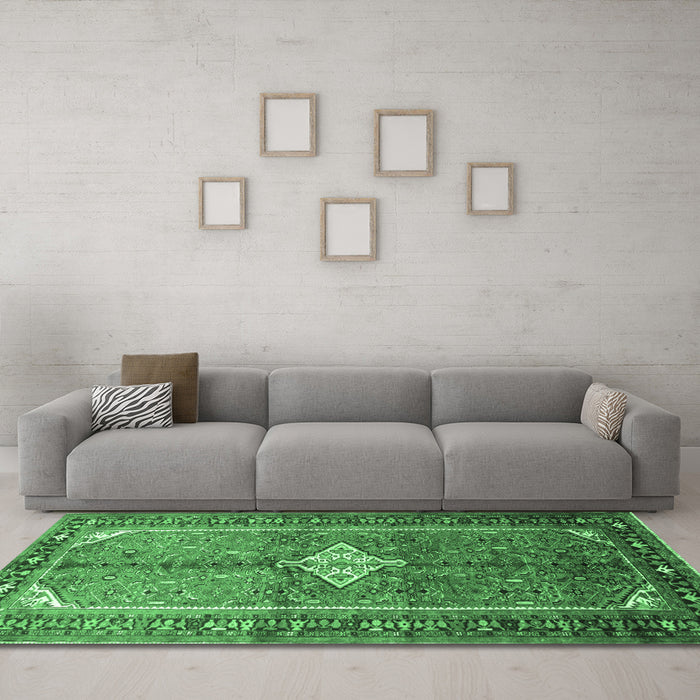 Machine Washable Persian Emerald Green Traditional Area Rugs in a Living Room,, wshtr193emgrn