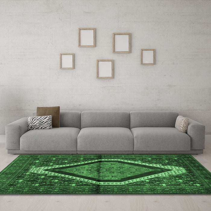 Machine Washable Persian Emerald Green Traditional Area Rugs in a Living Room,, wshtr1941emgrn