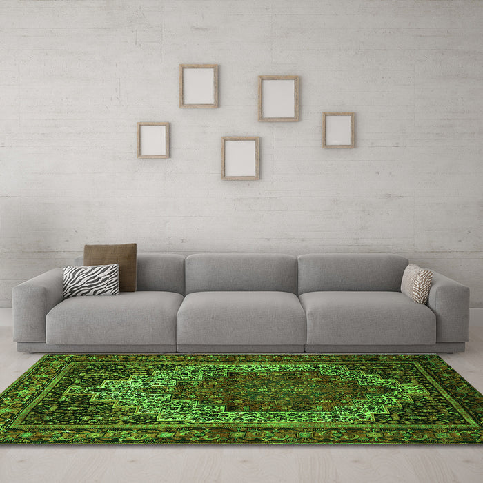 Machine Washable Persian Green Traditional Area Rugs in a Living Room,, wshtr1942grn