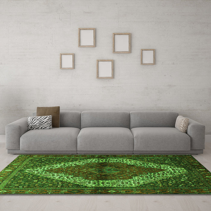 Machine Washable Persian Green Traditional Area Rugs in a Living Room,, wshtr1943grn