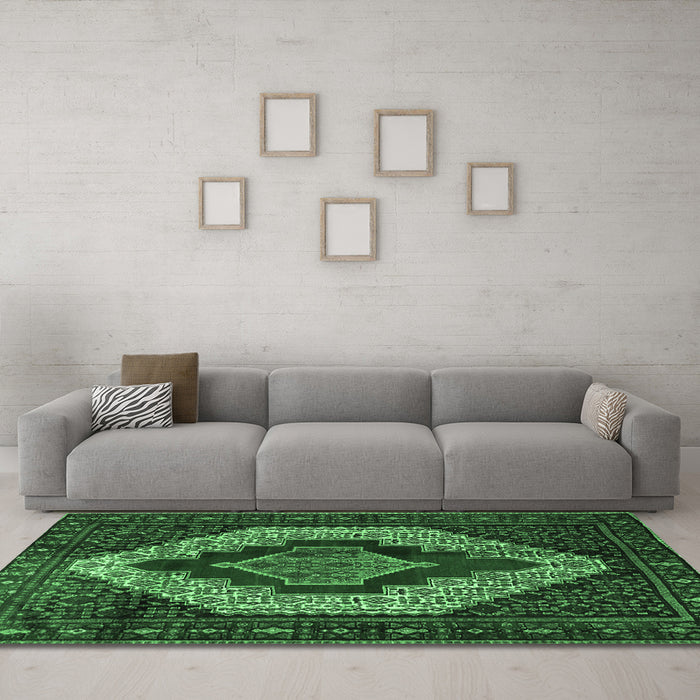 Machine Washable Persian Emerald Green Traditional Area Rugs in a Living Room,, wshtr1944emgrn