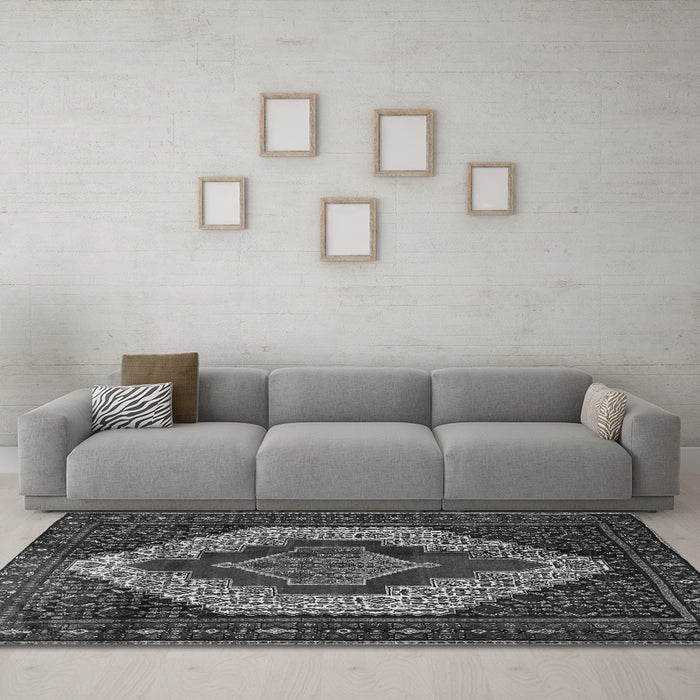 Machine Washable Persian Gray Traditional Rug in a Living Room,, wshtr1944gry