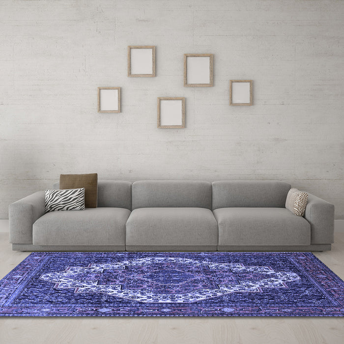 Machine Washable Persian Blue Traditional Rug in a Living Room, wshtr1945blu