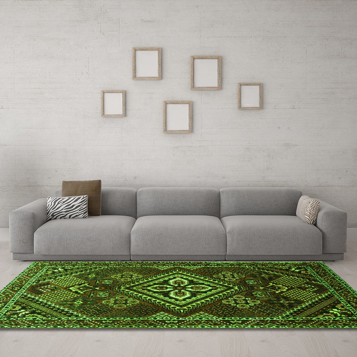 Machine Washable Persian Green Traditional Area Rugs in a Living Room,, wshtr1946grn