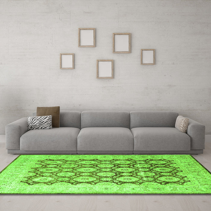 Machine Washable Persian Green Traditional Area Rugs in a Living Room,, wshtr1947grn