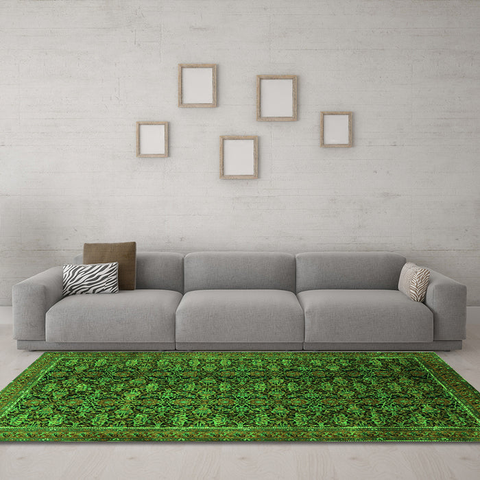 Machine Washable Persian Green Traditional Area Rugs in a Living Room,, wshtr1948grn