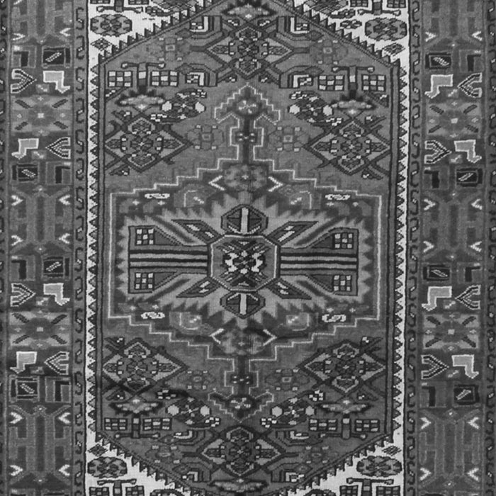 Serging Thickness of Machine Washable Persian Gray Traditional Rug, wshtr1949gry