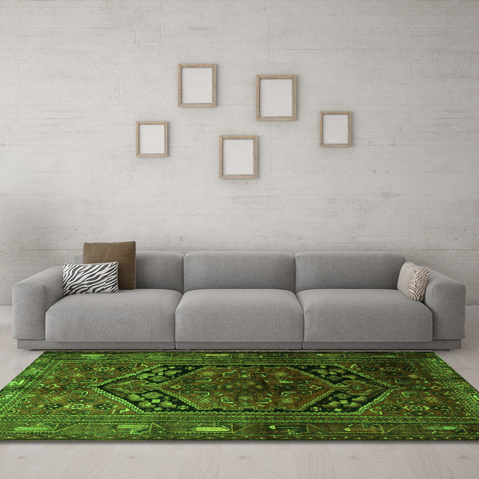 Machine Washable Persian Green Traditional Area Rugs in a Living Room,, wshtr1950grn