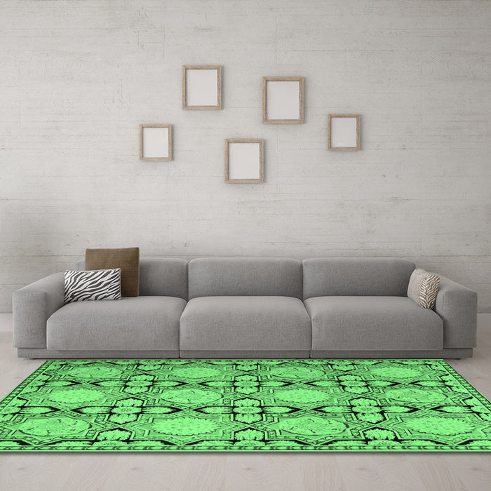 Machine Washable Persian Emerald Green Traditional Area Rugs in a Living Room,, wshtr1951emgrn