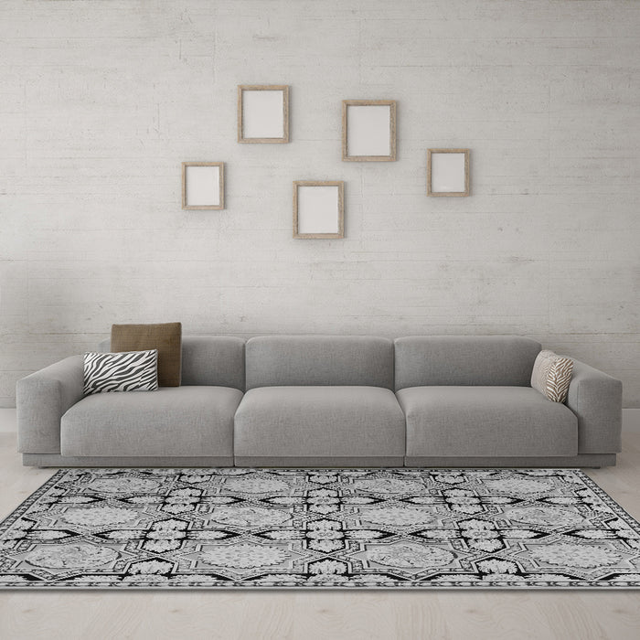 Machine Washable Persian Gray Traditional Rug in a Living Room,, wshtr1951gry