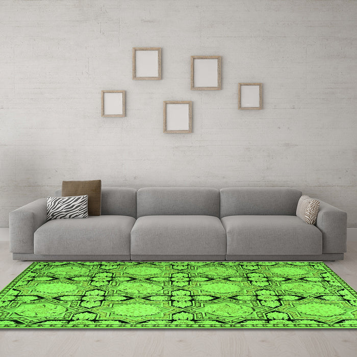 Machine Washable Persian Green Traditional Area Rugs in a Living Room,, wshtr1951grn