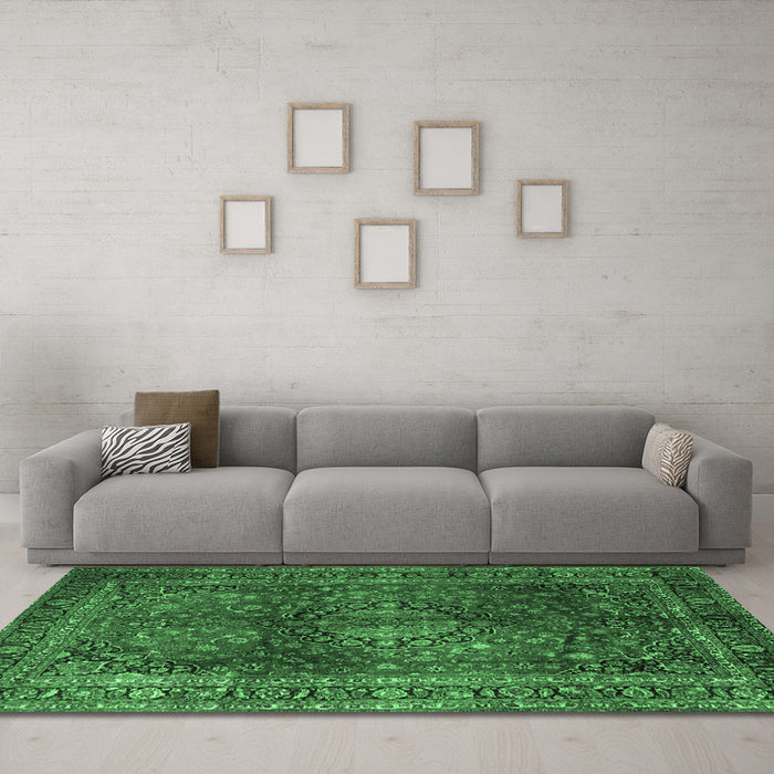 Machine Washable Medallion Emerald Green Traditional Area Rugs in a Living Room,, wshtr1955emgrn