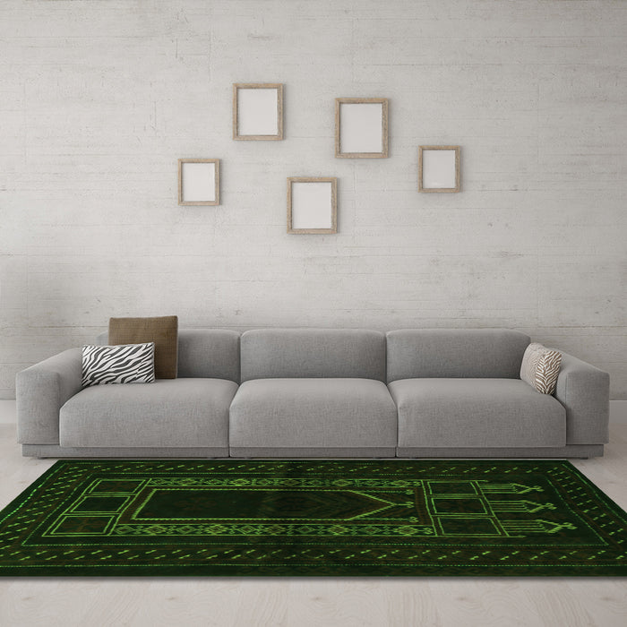 Machine Washable Persian Green Traditional Area Rugs in a Living Room,, wshtr1957grn