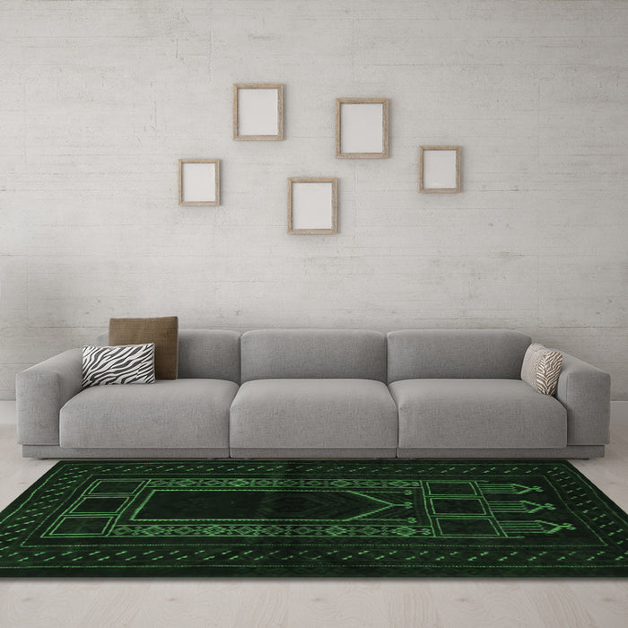 Machine Washable Persian Emerald Green Traditional Area Rugs in a Living Room,, wshtr1957emgrn