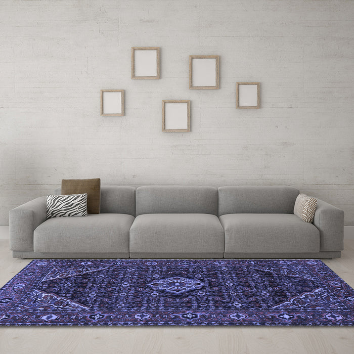 Machine Washable Persian Blue Traditional Rug in a Living Room, wshtr1958blu