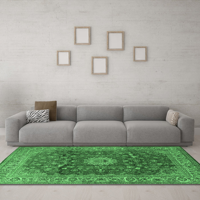 Machine Washable Medallion Emerald Green Traditional Area Rugs in a Living Room,, wshtr1960emgrn