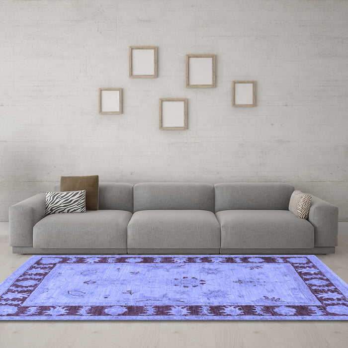 Machine Washable Oriental Blue Traditional Rug in a Living Room, wshtr1963blu