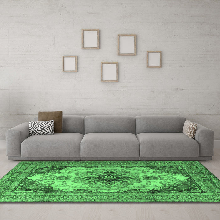 Machine Washable Persian Emerald Green Traditional Area Rugs in a Living Room,, wshtr1965emgrn