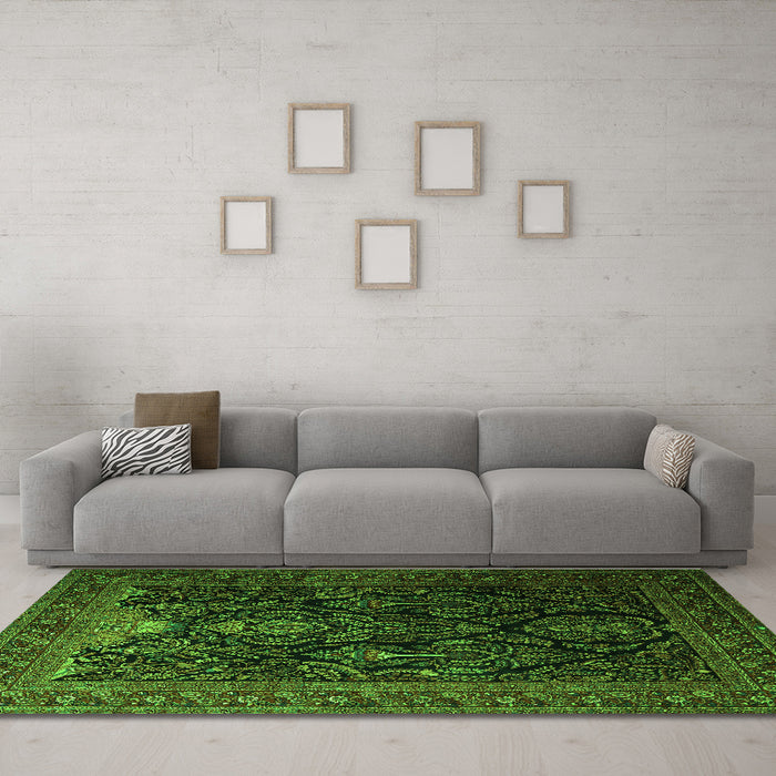 Machine Washable Persian Green Traditional Area Rugs in a Living Room,, wshtr1966grn