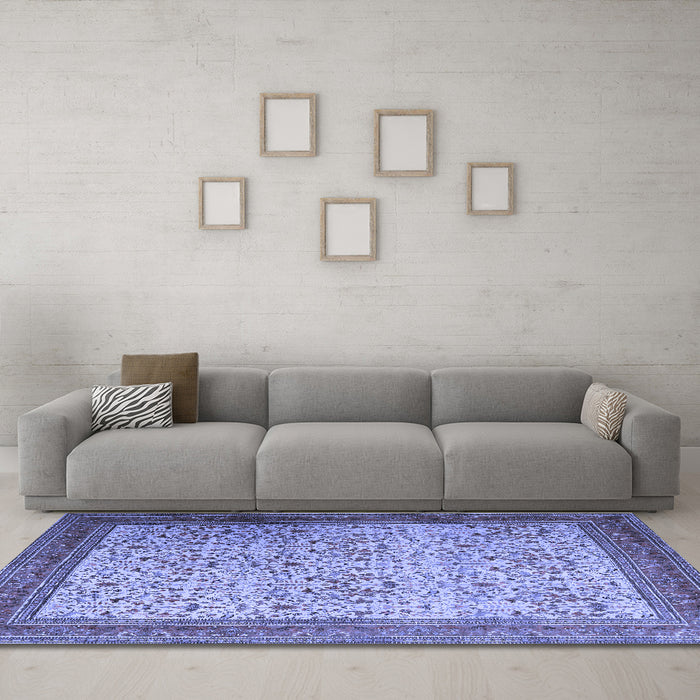 Machine Washable Persian Blue Traditional Rug in a Living Room, wshtr1968blu