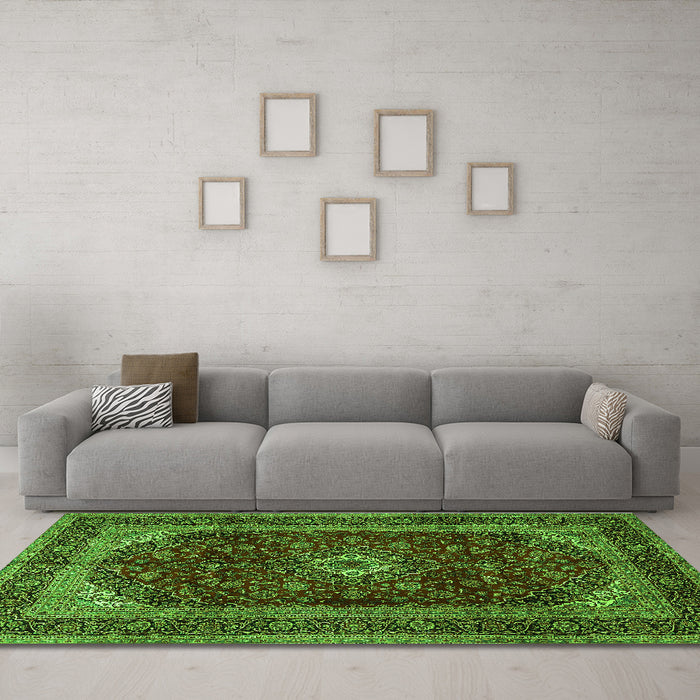 Machine Washable Persian Green Traditional Area Rugs in a Living Room,, wshtr1972grn