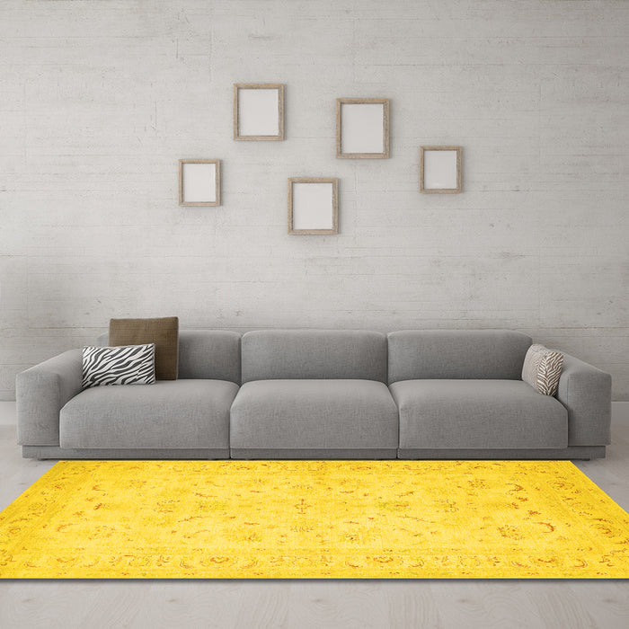 Machine Washable Persian Yellow Traditional Rug in a Living Room, wshtr1977yw