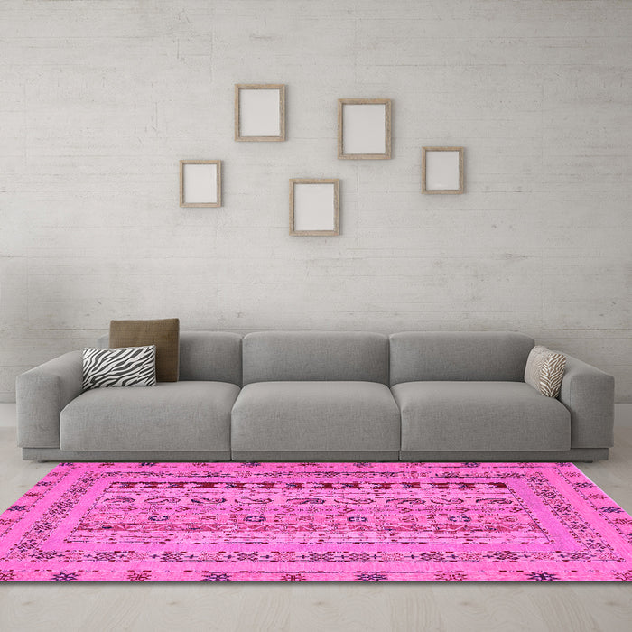 Machine Washable Persian Pink Traditional Rug in a Living Room, wshtr1978pnk