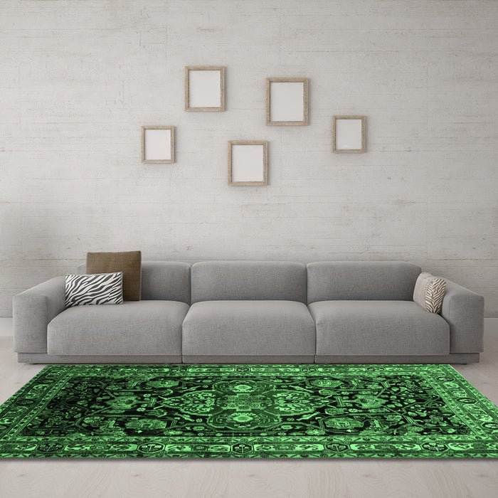 Machine Washable Persian Emerald Green Traditional Area Rugs in a Living Room,, wshtr197emgrn