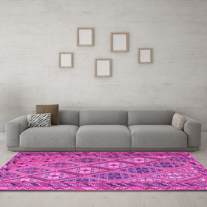 Machine Washable Persian Pink Traditional Rug in a Living Room, wshtr1980pnk
