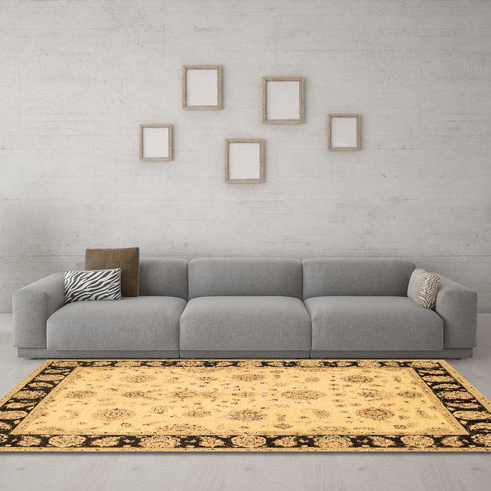 Machine Washable Persian Brown Traditional Rug in a Living Room,, wshtr1981brn
