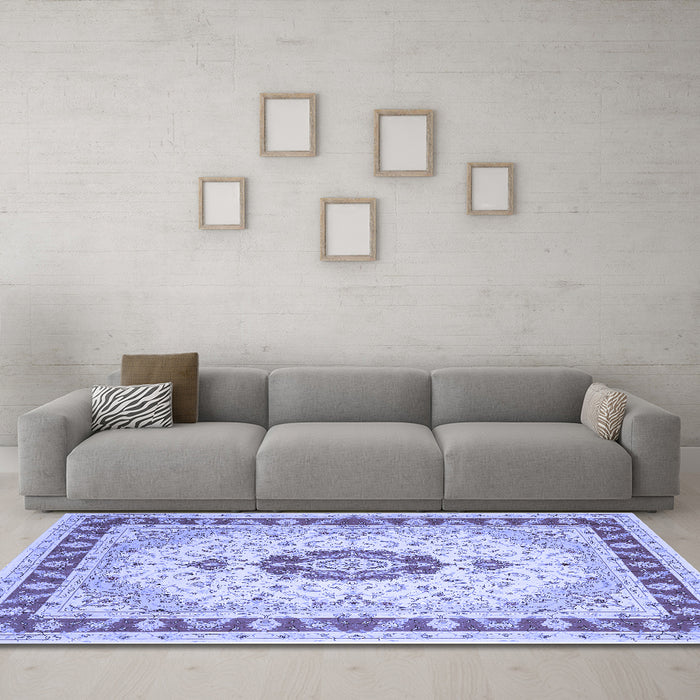 Machine Washable Persian Blue Traditional Rug in a Living Room, wshtr1983blu