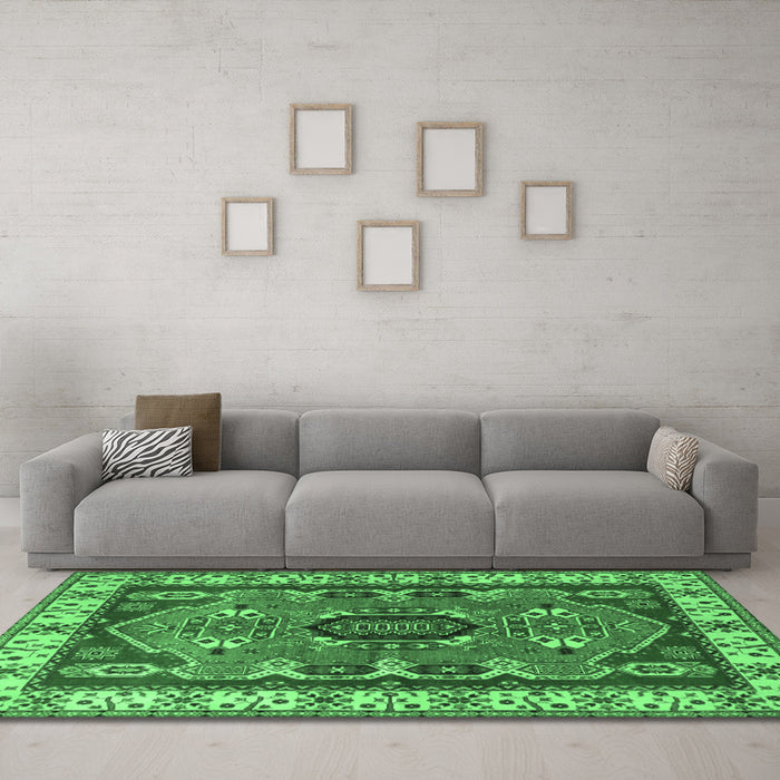 Machine Washable Geometric Emerald Green Traditional Area Rugs in a Living Room,, wshtr1987emgrn