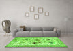 Machine Washable Animal Green Traditional Area Rugs in a Living Room,, wshtr1989grn