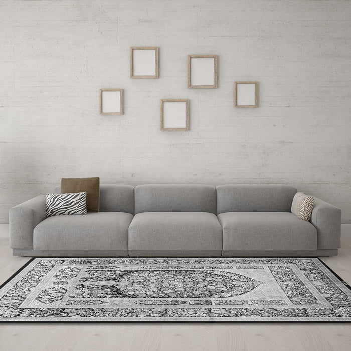 Machine Washable Persian Gray Traditional Rug in a Living Room,, wshtr1990gry