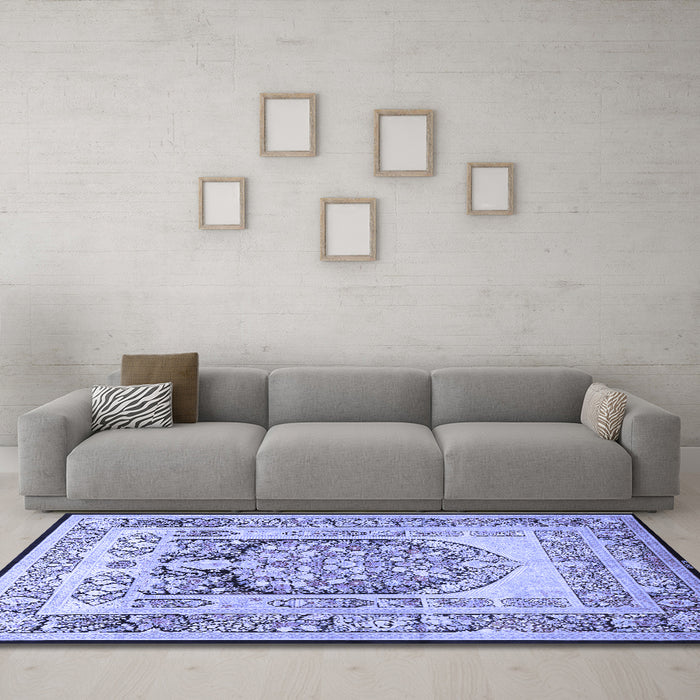 Machine Washable Persian Blue Traditional Rug in a Living Room, wshtr1990blu