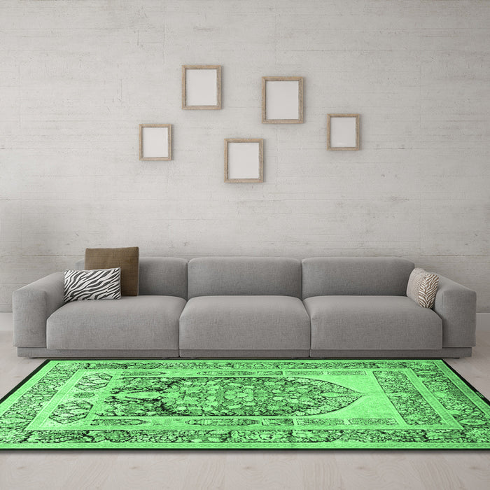 Machine Washable Persian Emerald Green Traditional Area Rugs in a Living Room,, wshtr1990emgrn