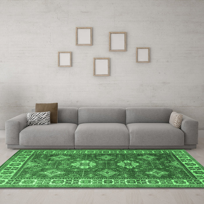 Machine Washable Persian Emerald Green Traditional Area Rugs in a Living Room,, wshtr1991emgrn