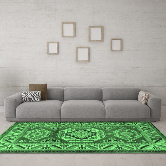 Machine Washable Persian Emerald Green Traditional Area Rugs in a Living Room,, wshtr1992emgrn