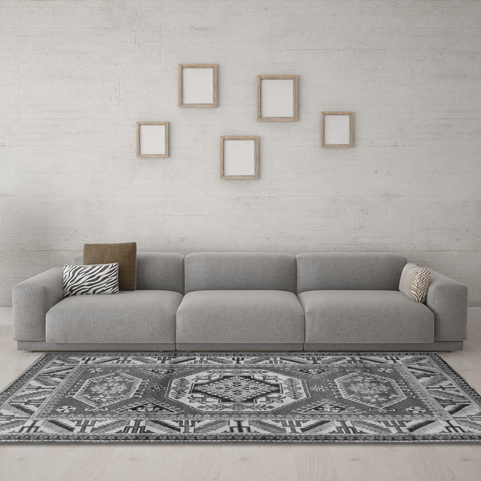 Machine Washable Persian Gray Traditional Rug in a Living Room,, wshtr1992gry